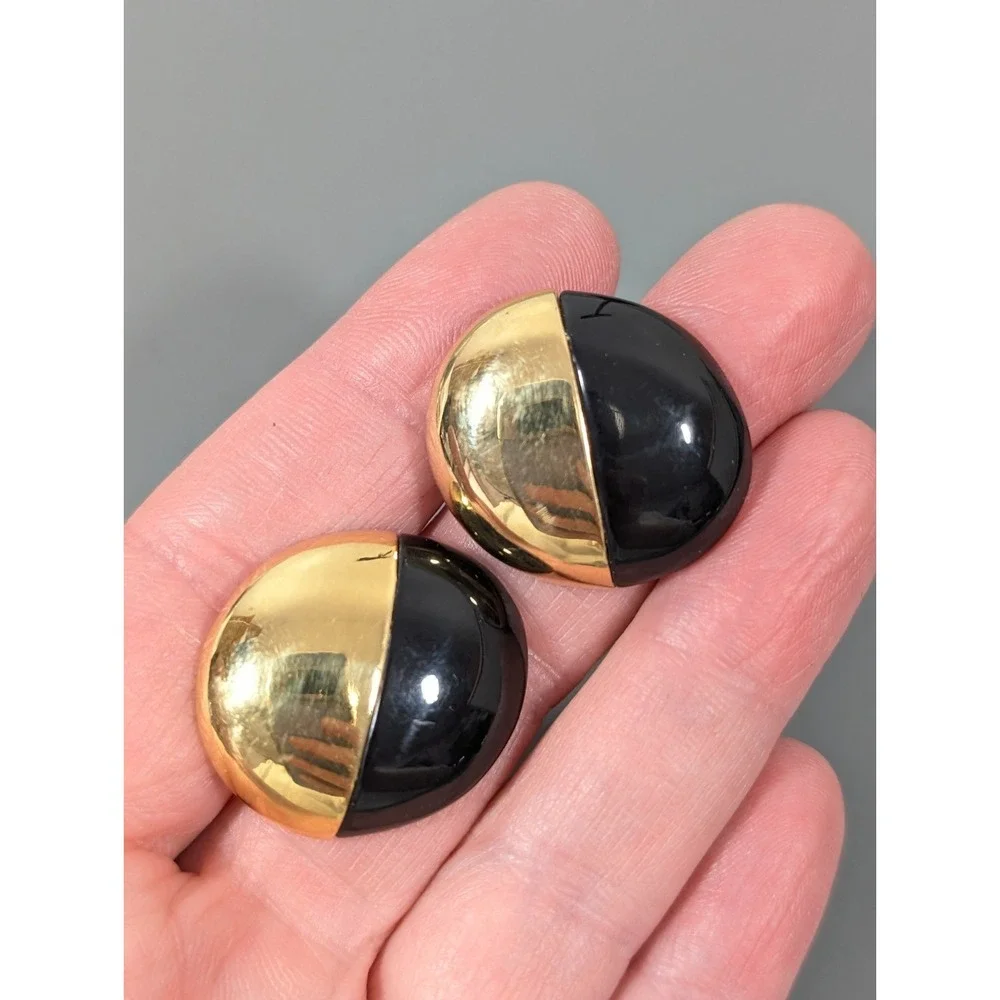Liz Claiborne Vintage Black Gold Colorblock Dome Earrings Pierced Classic‎